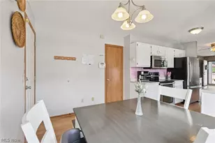 134 Hazelwood Ave, Barberton, OH 44203 - Photo 16