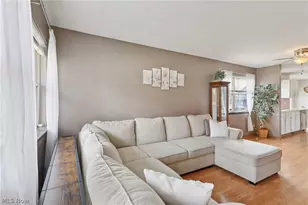 134 Hazelwood Ave, Barberton, OH 44203 - Photo 8