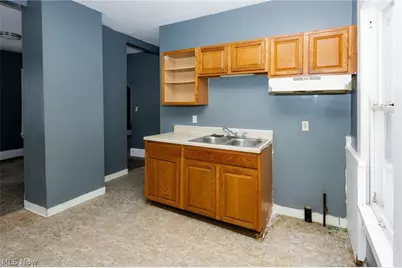 2142 W 105th Street #1/DN, Loveland, OH 44102 - Photo 8