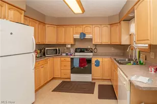 856 Morningview Ave, Akron, OH 44305 - Photo 8