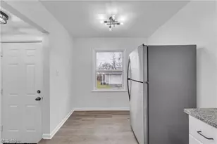 1511 E 196th St, Euclid, OH 44117 - Photo 8