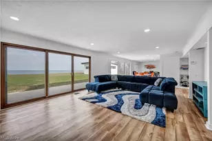 32321 Lakeshore Blvd, Willowick, OH 44095 - Photo 8