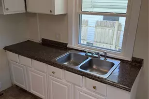 404 Noah Ave, Akron, OH 44320 - Photo 8