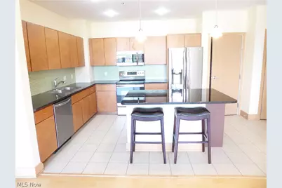 2030 Euclid Avenue #201, Loveland, OH 44115 - Photo 8