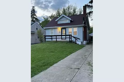 17005 Mapleboro Avenue, Maple Heights, OH 44137 - Photo 2