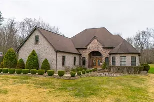 44290 Denise Ln, St Clairsville, OH 43950 - Photo 2
