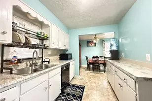 1068 Easton Dr, Akron, OH 44310 - Photo 8