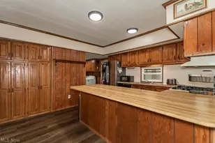 149 Cromwell Dr, Geneva, OH 44041 - Photo 2