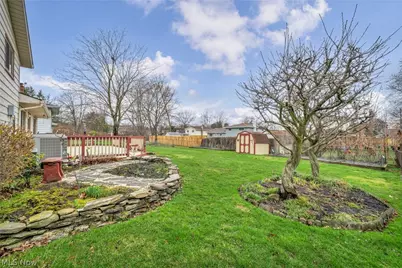 29400 Vita Lane, North Olmsted, OH 44070 - Photo 32