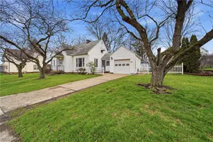 163 E Ford Ave, Barberton, OH 44203 - Photo 2
