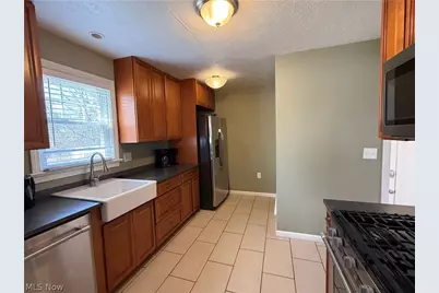 1924 Powell Avenue, Cleveland Heights, OH 44118 - Photo 8