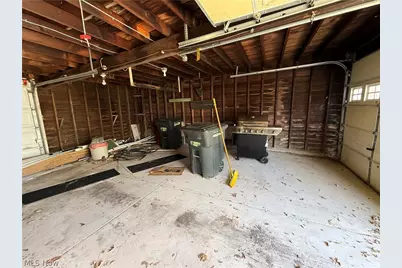 1924 Powell Avenue, Cleveland Heights, OH 44118 - Photo 36