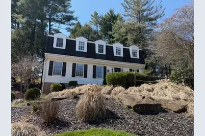 6 Lynnwood Drive, Vienna, WV 26105 - Photo 2