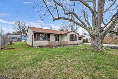 7366 Primrose Drive, Mentor on the Lake, OH 44060 - Photo 4