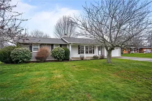 11105 Titus Ave NW, Uniontown, OH 44685 - Photo 2