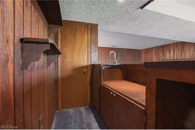 11105 Titus Avenue NW, Uniontown, OH 44685 - Photo 32