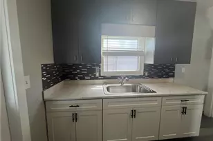 10914 Oliver Rd, Loveland, OH 44111 - Photo 14