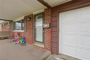 1902 42nd St, Parkersburg, WV 26104 - Photo 2