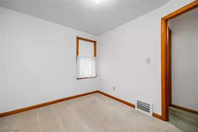 137 Lafayette Street, Elyria, OH 44035 - Photo 18