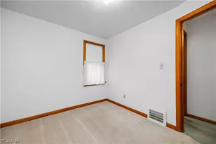 137 Lafayette St, Elyria, OH 44035 - Photo 18