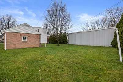 137 Lafayette Street, Elyria, OH 44035 - Photo 8