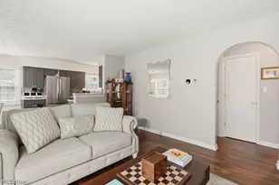 1976 Stabler Rd, Akron, OH 44313 - Photo 18