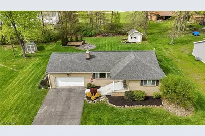 6987 White Oak Drive, Hubbard, OH 44425 - Photo 2
