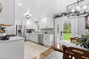 6987 White Oak Dr, Hubbard, OH 44425 - Photo 22