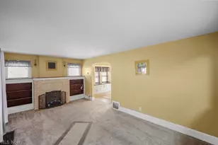 1597 Glenmount Ave, Akron, OH 44301 - Photo 2