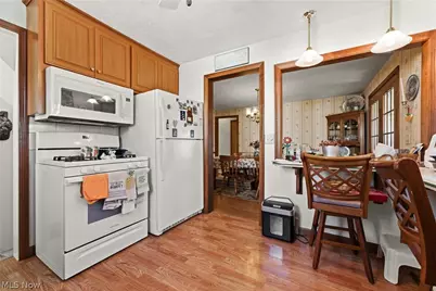 2883 Sharonwood Avenue NW, Canton, OH 44708 - Photo 18