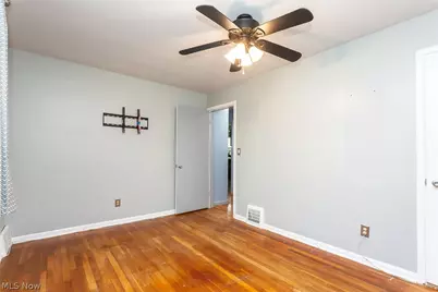 28855 Hazel Avenue, Wickliffe, OH 44092 - Photo 14