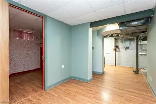 28855 Hazel Ave, Wickliffe, OH 44092 - Photo 36