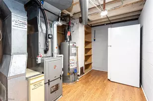 28855 Hazel Ave, Wickliffe, OH 44092 - Photo 30