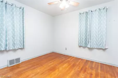 28855 Hazel Avenue, Wickliffe, OH 44092 - Photo 20