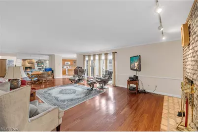 22137 Meadownorth Court, Strongsville, OH 44149 - Photo 16