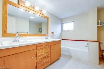 5918 Mapledell Street, Canton, OH 44718 - Photo 34