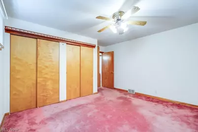 5918 Mapledell Street, Canton, OH 44718 - Photo 46