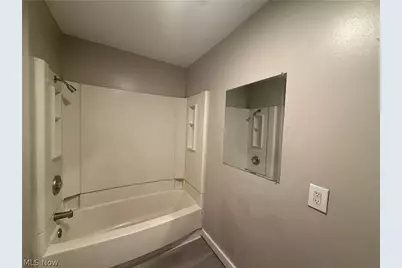 8801 Platten Avenue #DOWN, Loveland, OH 44102 - Photo 8