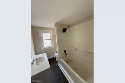 2213 17th Street NE, Canton, OH 44705 - Photo 4