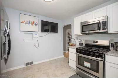 370 Taft Avenue, Bedford, OH 44146 - Photo 8