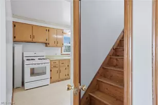 1614 Colonial Blvd NE, Canton, OH 44714 - Photo 12