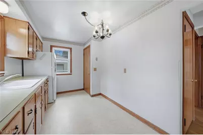 1614 Colonial Boulevard NE, Canton, OH 44714 - Photo 22
