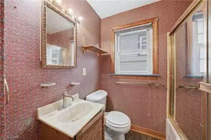 1614 Colonial Blvd NE, Canton, OH 44714 - Photo 16