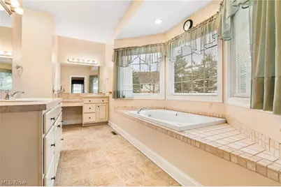 2041 Penhurst Circle NE, North Canton, OH 44720 - Photo 20