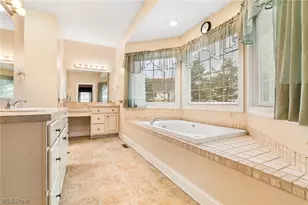 2041 Penhurst Cir NE, North Canton, OH 44720 - Photo 20