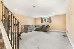 2041 Penhurst Cir NE, North Canton, OH 44720 - Photo 26