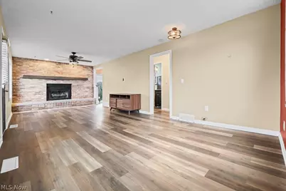 1865 9th Street SW, Akron, OH 44314 - Photo 4