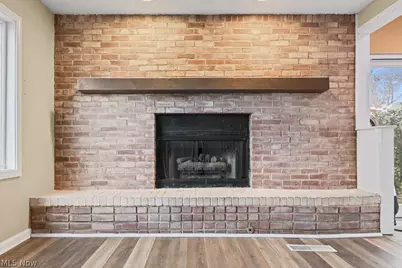 1865 9th Street SW, Akron, OH 44314 - Photo 6