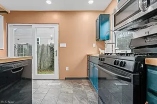 1865 9th St SW, Akron, OH 44314 - Photo 10