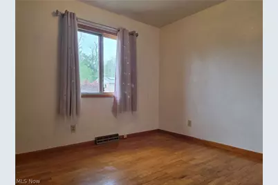 238 Meadowbrook Drive, Steubenville, OH 43953 - Photo 16